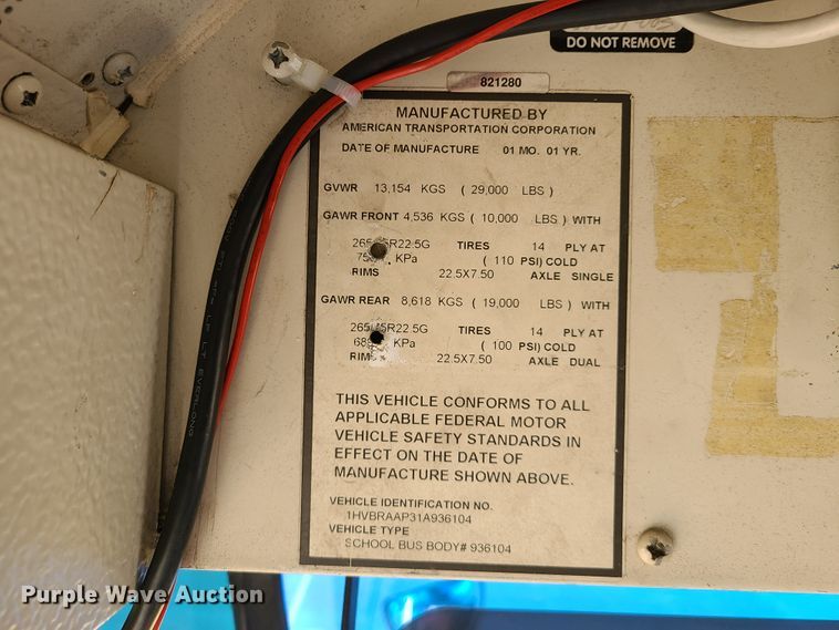 image for item DN6000 2001 International 3800  school bus