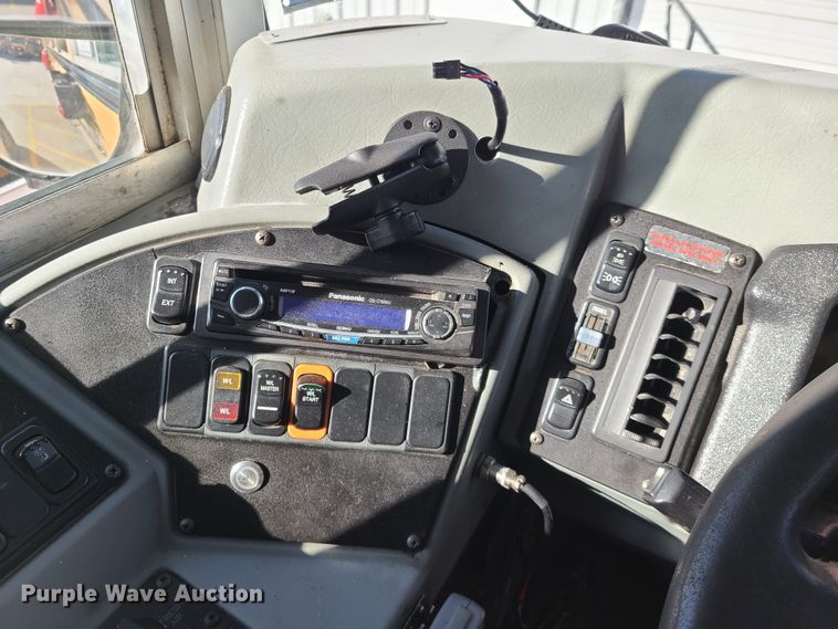 image for item DN6001 2008 Blue Bird Vision  school bus