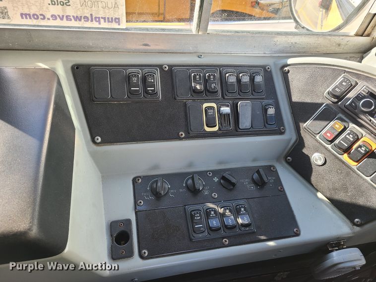 image for item DN6001 2008 Blue Bird Vision  school bus