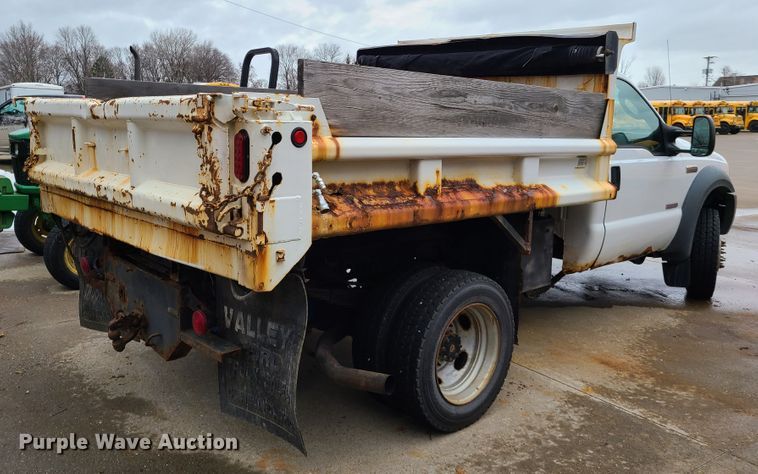 image for item FW9662 2005 Ford F450 Super Duty  dump truck