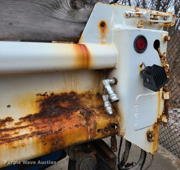 image for item FW9662 2005 Ford F450 Super Duty  dump truck