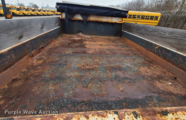 image for item FW9662 2005 Ford F450 Super Duty  dump truck