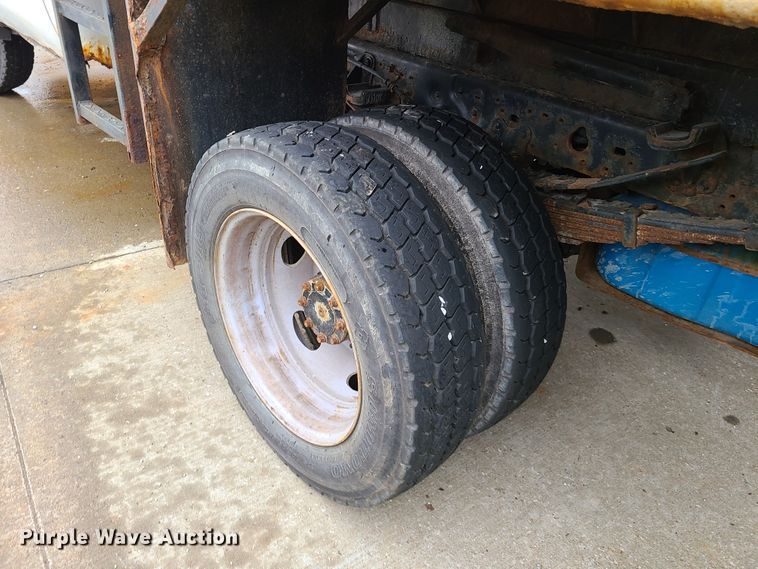 image for item FW9662 2005 Ford F450 Super Duty  dump truck