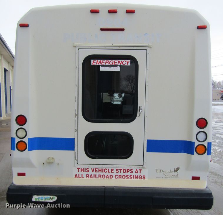 image for item GC9788 2009 Ford E450  shuttle bus