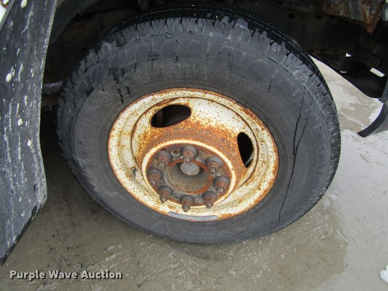 image for item GC9788 2009 Ford E450  shuttle bus