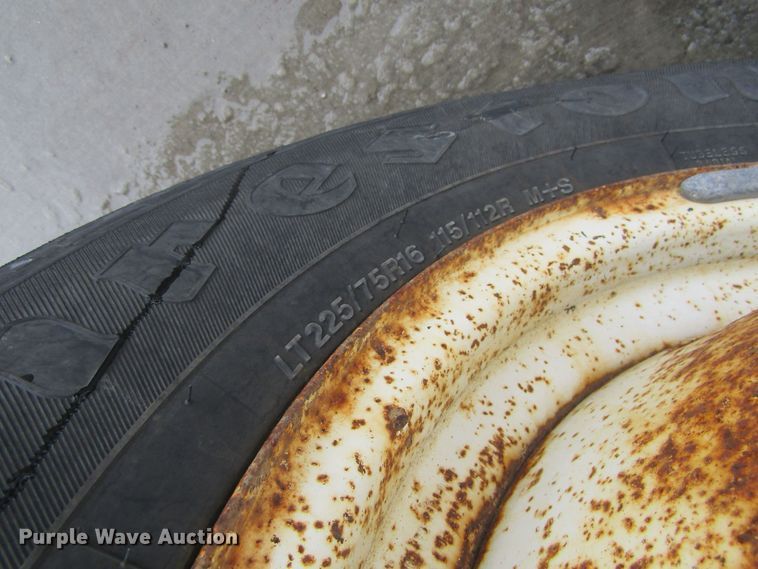 image for item GC9788 2009 Ford E450  shuttle bus