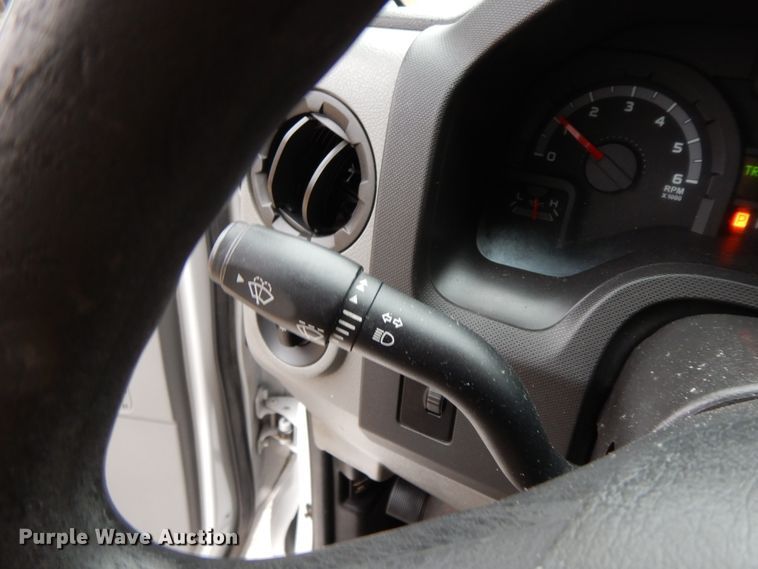 image for item GG9332 2009 Ford E350  shuttle bus