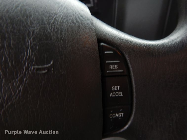 image for item GG9332 2009 Ford E350  shuttle bus