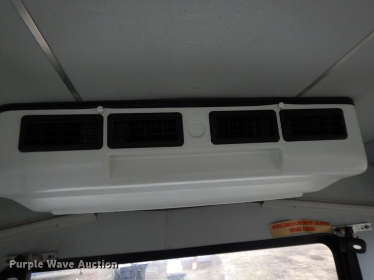 image for item GG9332 2009 Ford E350  shuttle bus