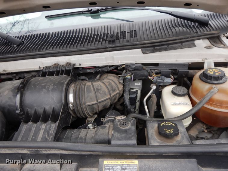 image for item GG9332 2009 Ford E350  shuttle bus