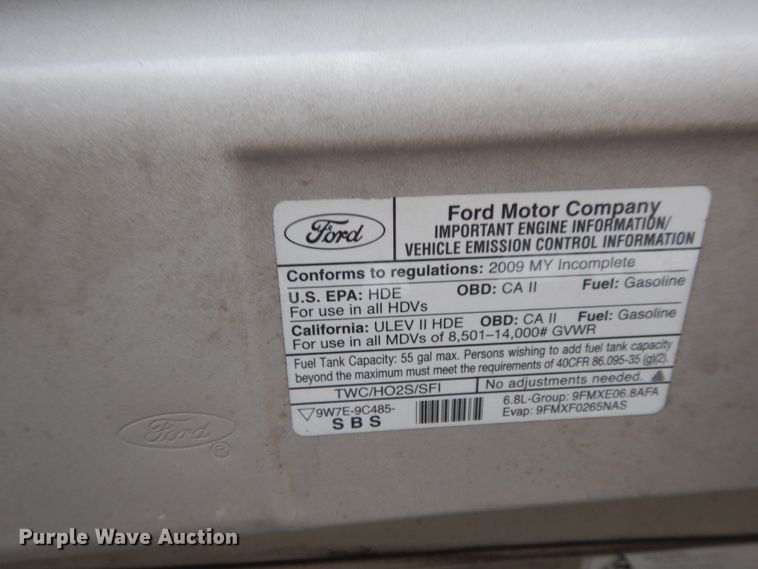 image for item GG9332 2009 Ford E350  shuttle bus