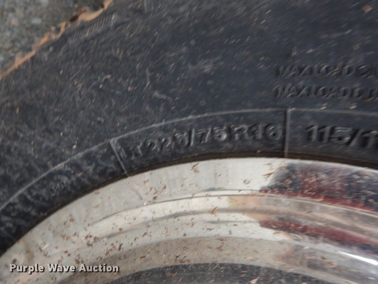 image for item GG9332 2009 Ford E350  shuttle bus