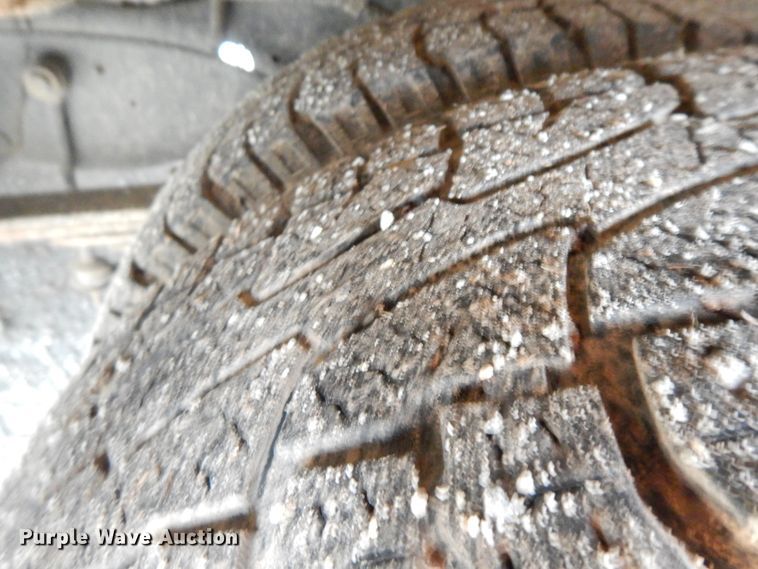 image for item GG9332 2009 Ford E350  shuttle bus