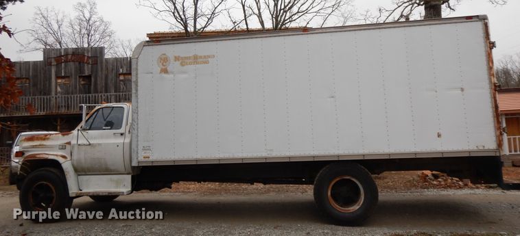 image for item GG9334 1984 Chevrolet 70  box truck