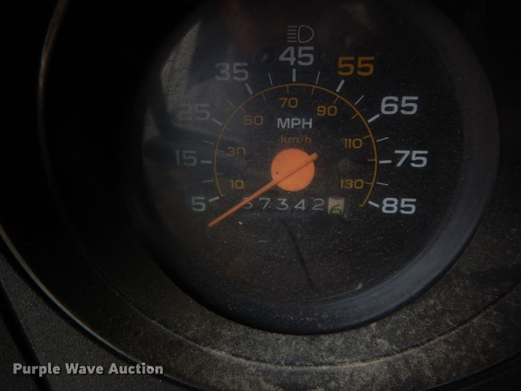 image for item GG9334 1984 Chevrolet 70  box truck