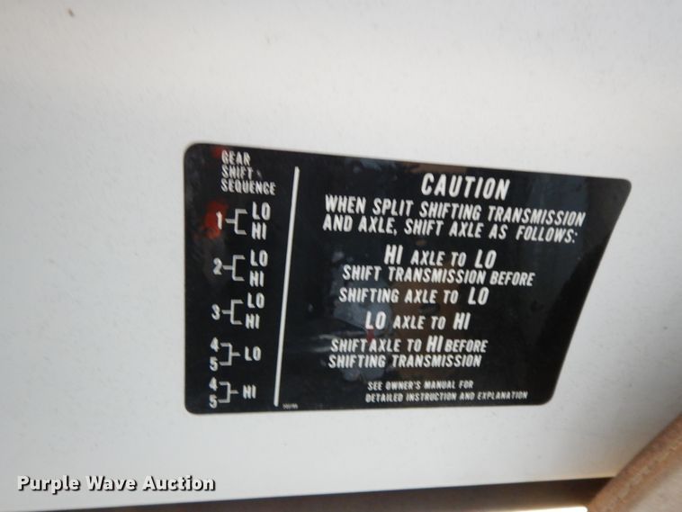 image for item GG9334 1984 Chevrolet 70  box truck