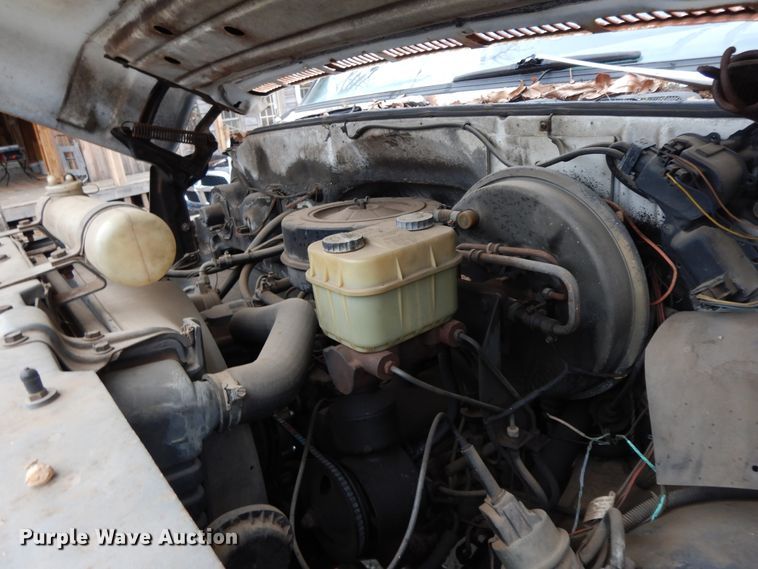 image for item GG9334 1984 Chevrolet 70  box truck