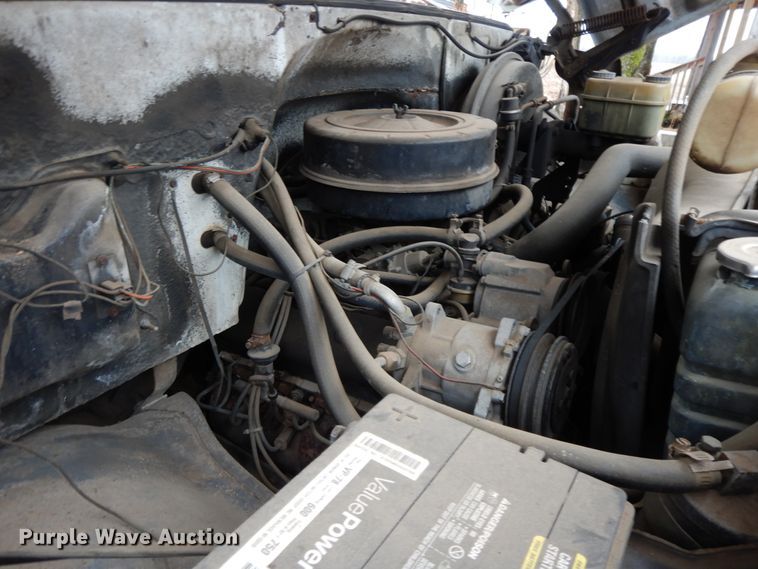 image for item GG9334 1984 Chevrolet 70  box truck