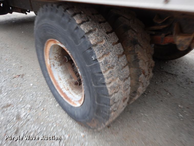 image for item GG9334 1984 Chevrolet 70  box truck