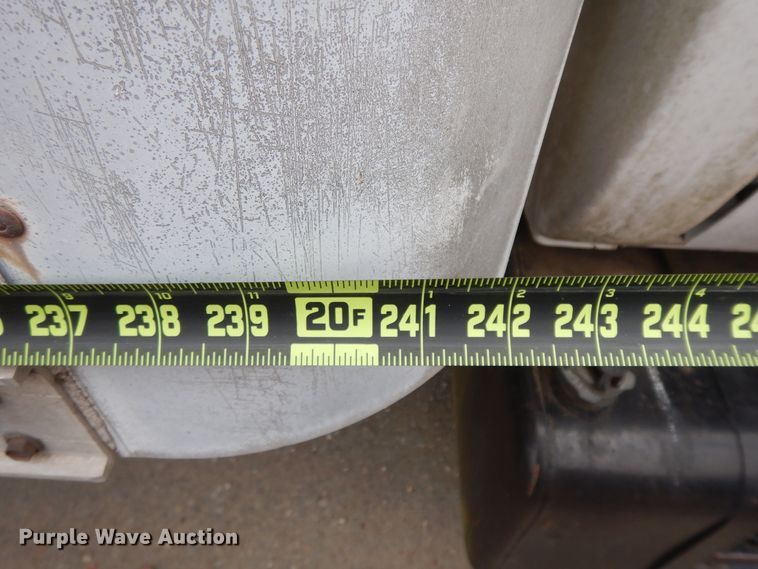 image for item GG9334 1984 Chevrolet 70  box truck