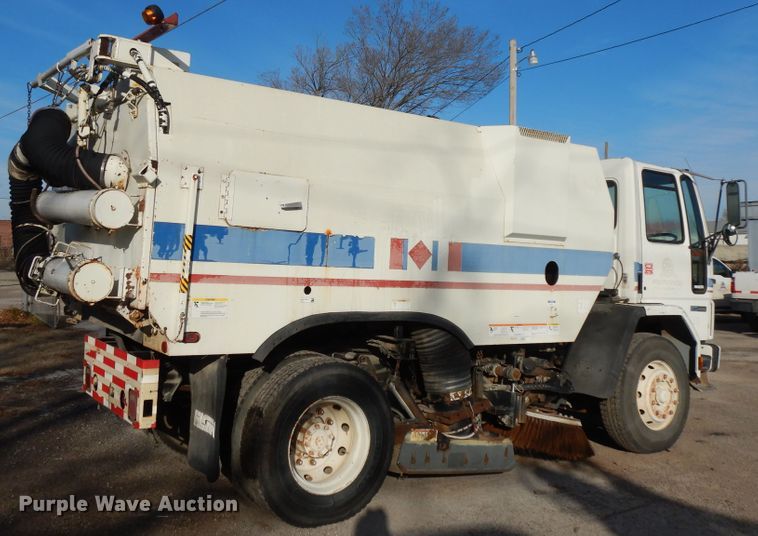 image for item GG9375 1993 Ford Cargo 7000  street sweeper truck