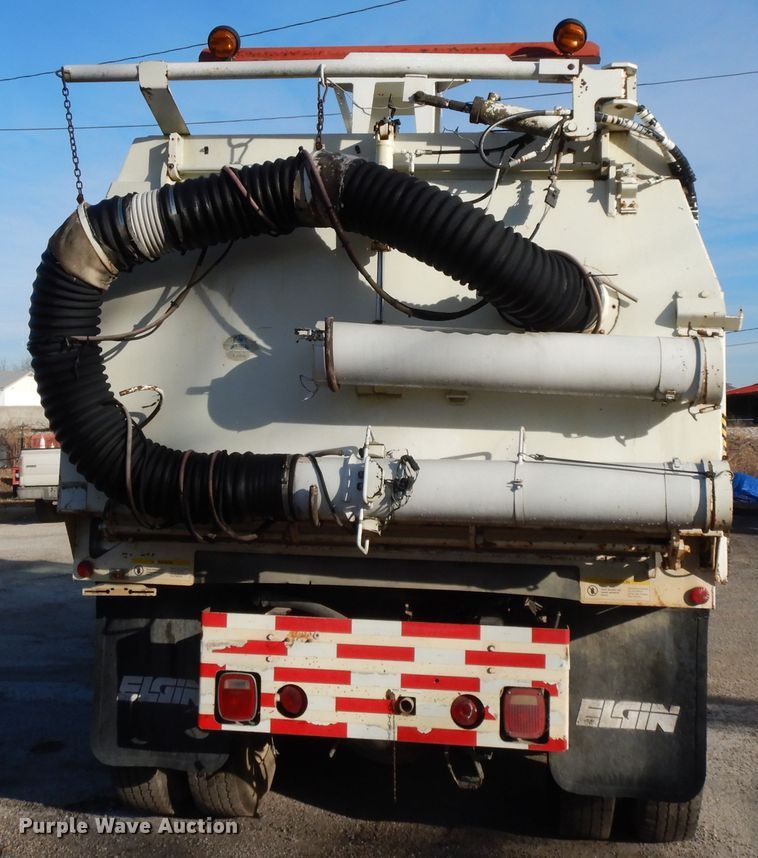 image for item GG9375 1993 Ford Cargo 7000  street sweeper truck