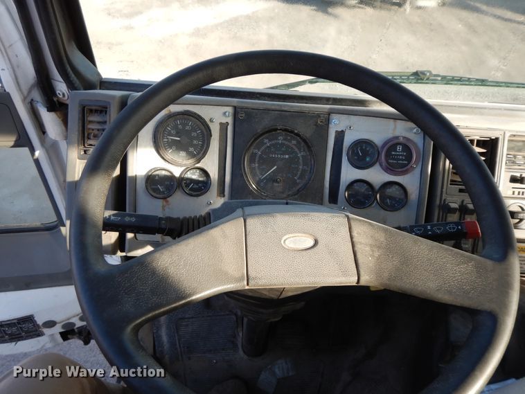 image for item GG9375 1993 Ford Cargo 7000  street sweeper truck