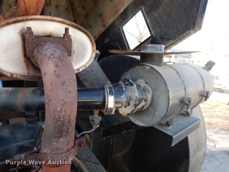 image for item GG9375 1993 Ford Cargo 7000  street sweeper truck