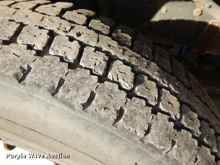 image for item GG9375 1993 Ford Cargo 7000  street sweeper truck