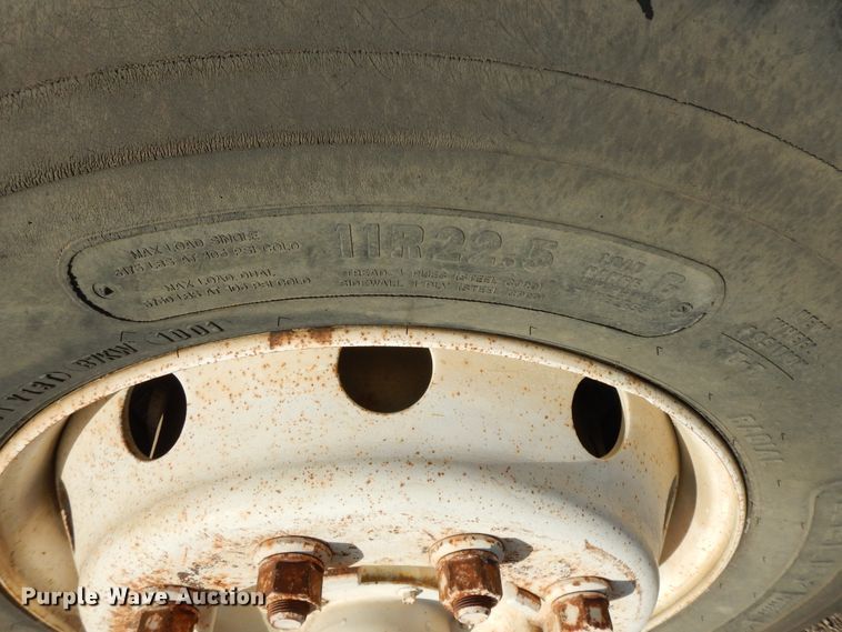 image for item GG9375 1993 Ford Cargo 7000  street sweeper truck