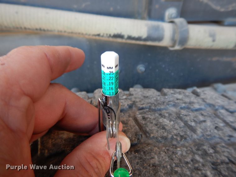 image for item GG9375 1993 Ford Cargo 7000  street sweeper truck