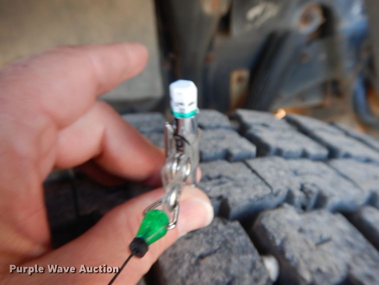 image for item GG9375 1993 Ford Cargo 7000  street sweeper truck