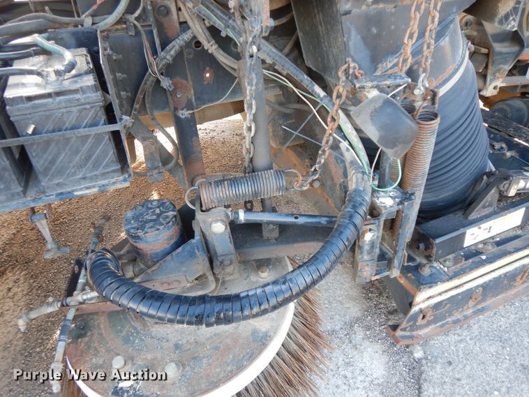 image for item GG9375 1993 Ford Cargo 7000  street sweeper truck