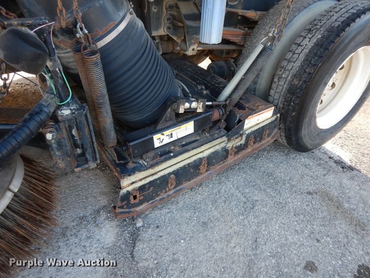 image for item GG9375 1993 Ford Cargo 7000  street sweeper truck