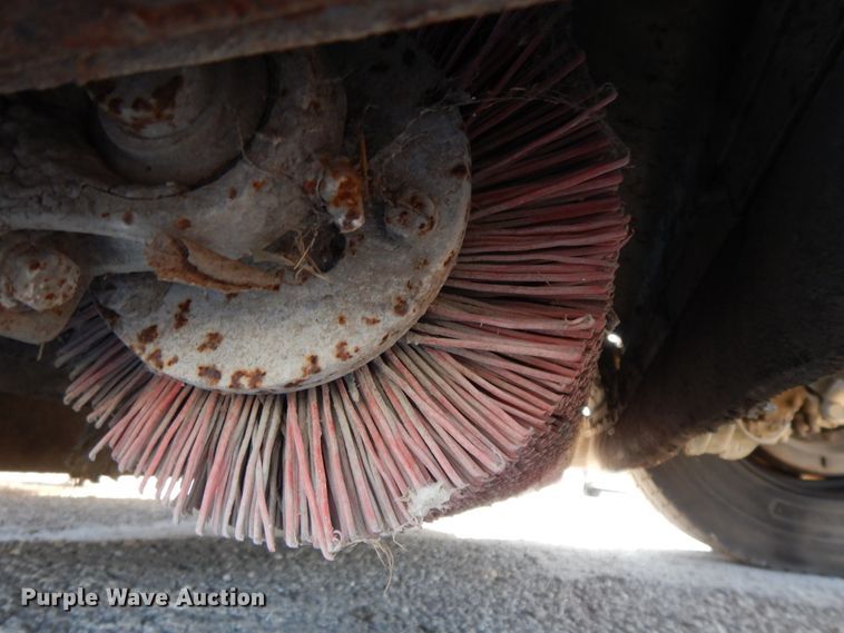 image for item GG9375 1993 Ford Cargo 7000  street sweeper truck