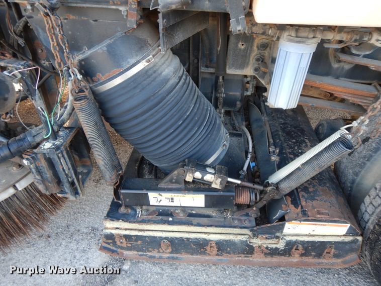 image for item GG9375 1993 Ford Cargo 7000  street sweeper truck