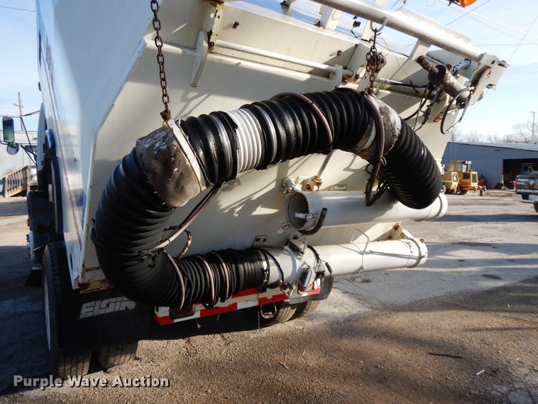 image for item GG9375 1993 Ford Cargo 7000  street sweeper truck