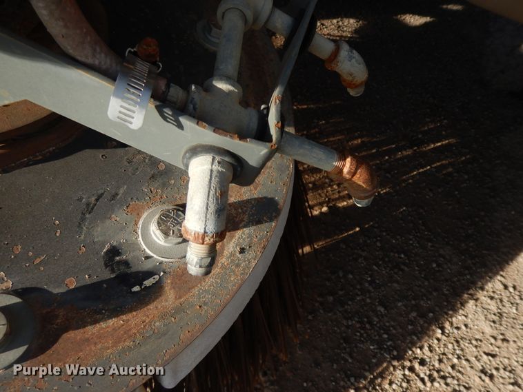 image for item GG9375 1993 Ford Cargo 7000  street sweeper truck