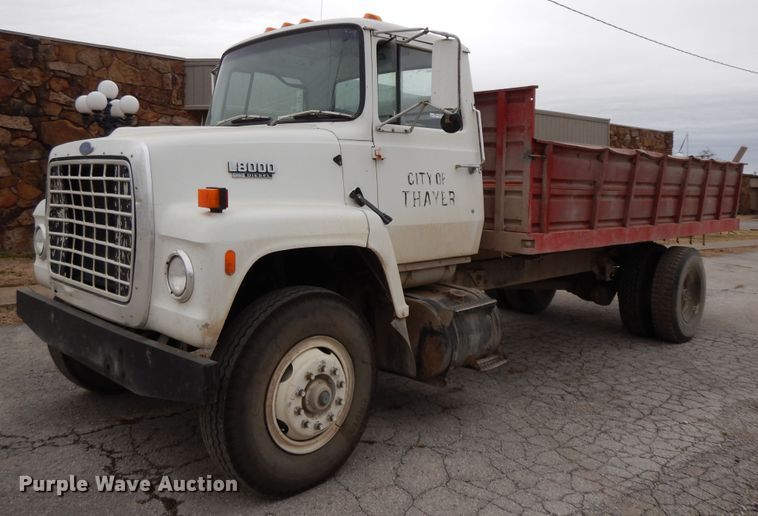 image for item GK9700 1987 Ford L8000  dump truck