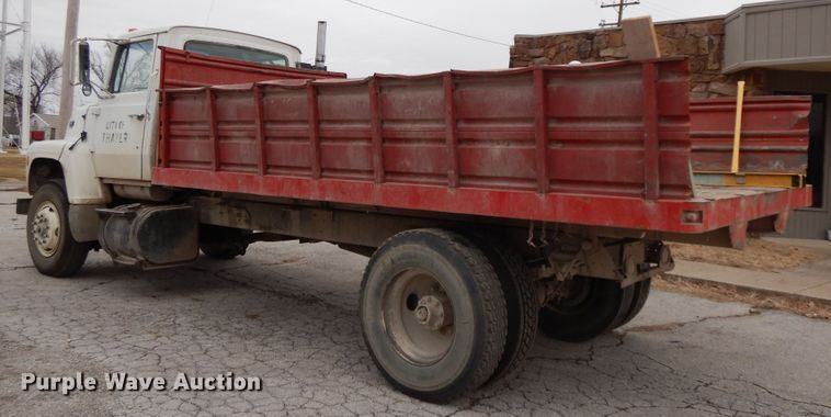image for item GK9700 1987 Ford L8000  dump truck