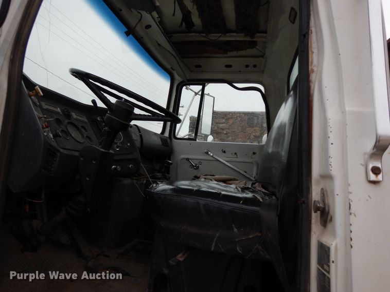 image for item GK9700 1987 Ford L8000  dump truck