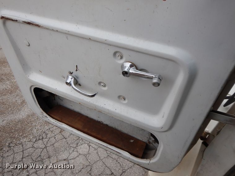 image for item GK9700 1987 Ford L8000  dump truck