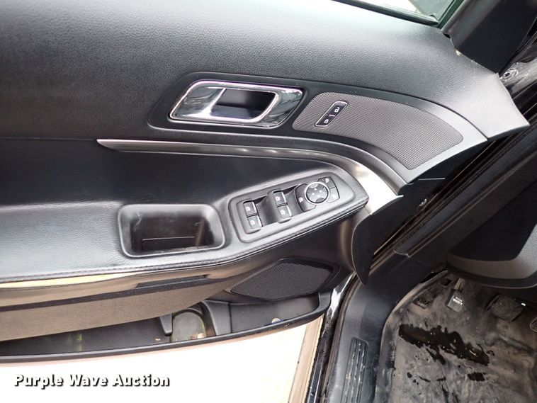 image for item HC9885 2017 Ford Explorer Police Interceptor  SUV