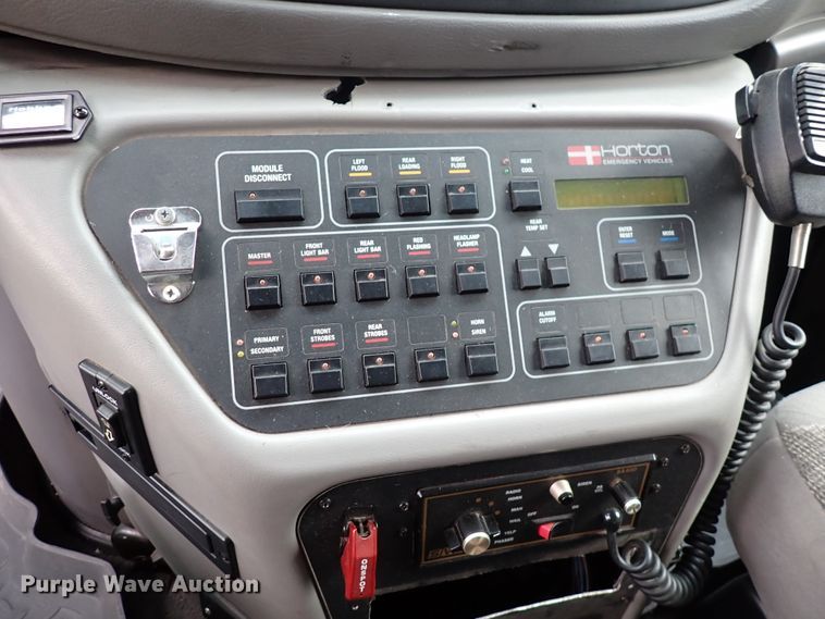 image for item HC9888 1998 Ford Econoline E450  Ambulance