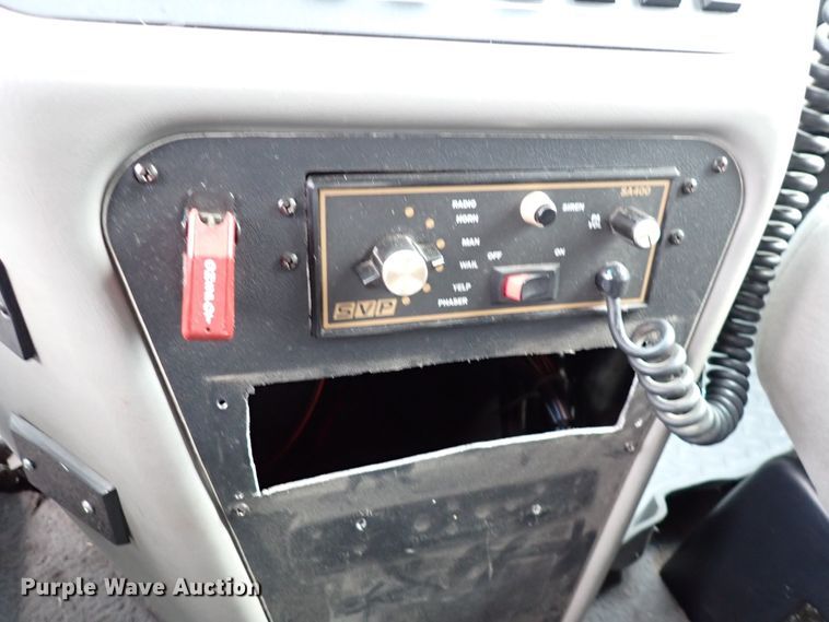 image for item HC9888 1998 Ford Econoline E450  Ambulance