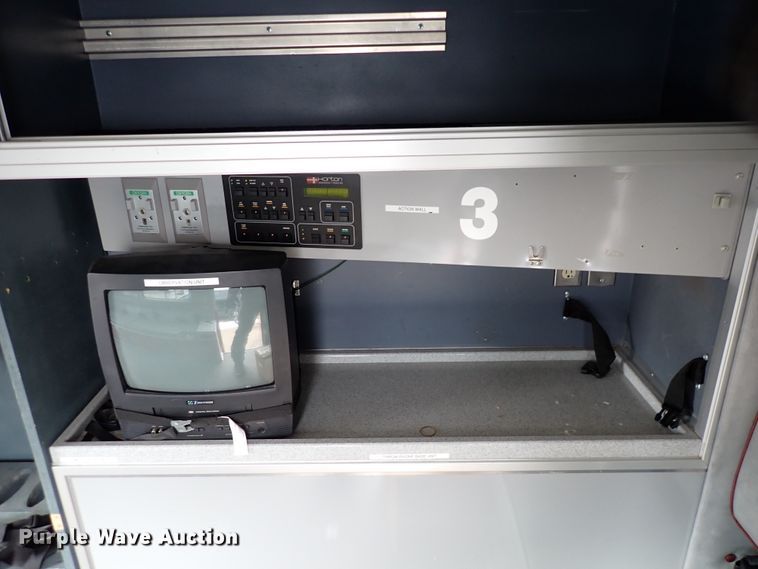 image for item HC9888 1998 Ford Econoline E450  Ambulance