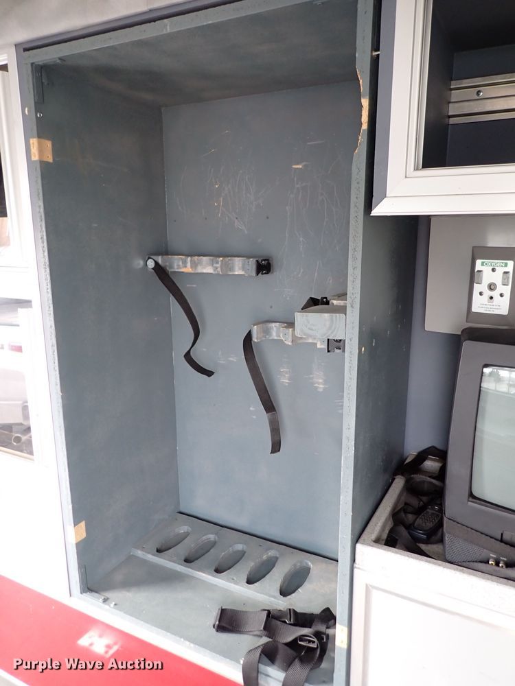 image for item HC9888 1998 Ford Econoline E450  Ambulance