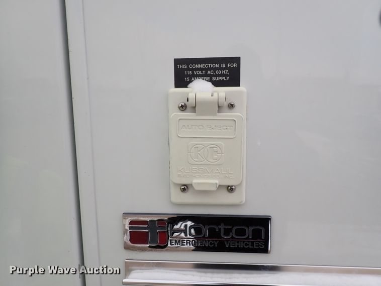 image for item HC9888 1998 Ford Econoline E450  Ambulance