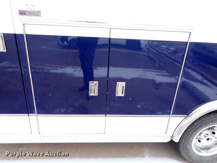 image for item HC9888 1998 Ford Econoline E450  Ambulance