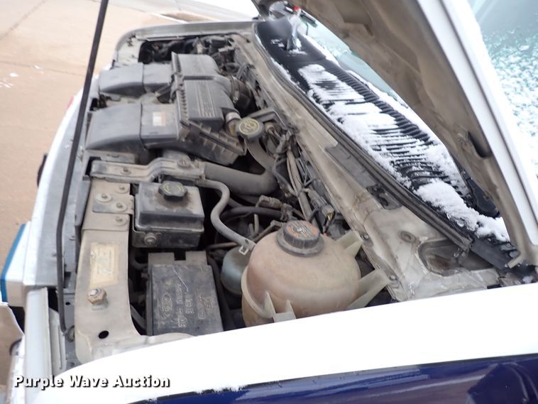 image for item HC9888 1998 Ford Econoline E450  Ambulance